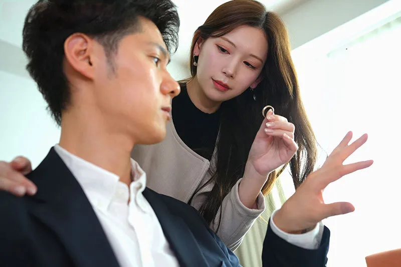 Vợ yêu đi đi giã ngoại, gã chồng ở nhà bị nhỏ em vợ yêu gạ làm tình không trượt phát nào